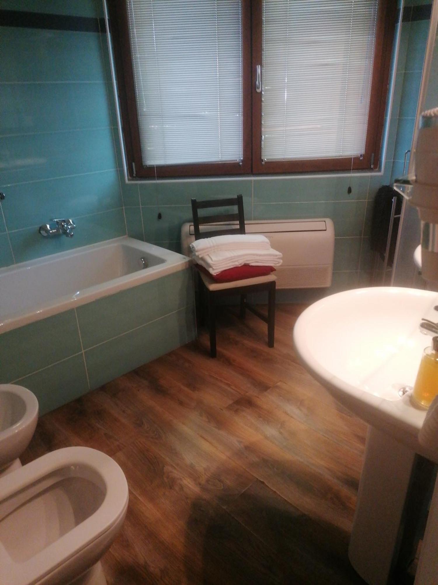 Bgy Airport Guesthouse โอรีโอ อัล เซรีโอ ภายนอก รูปภาพ